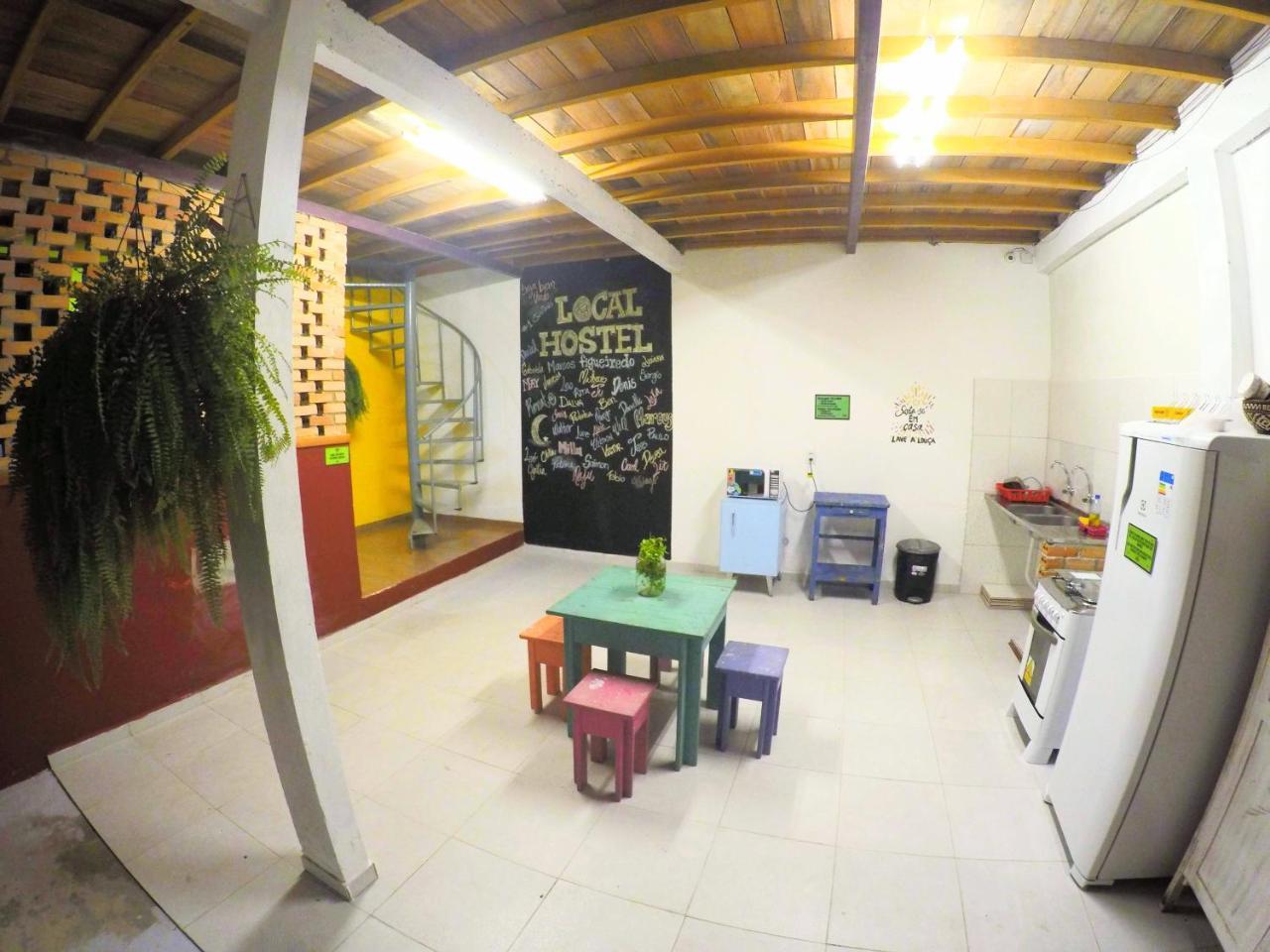 Hostel Da Milla Presidente Figueiredo Exterior photo
